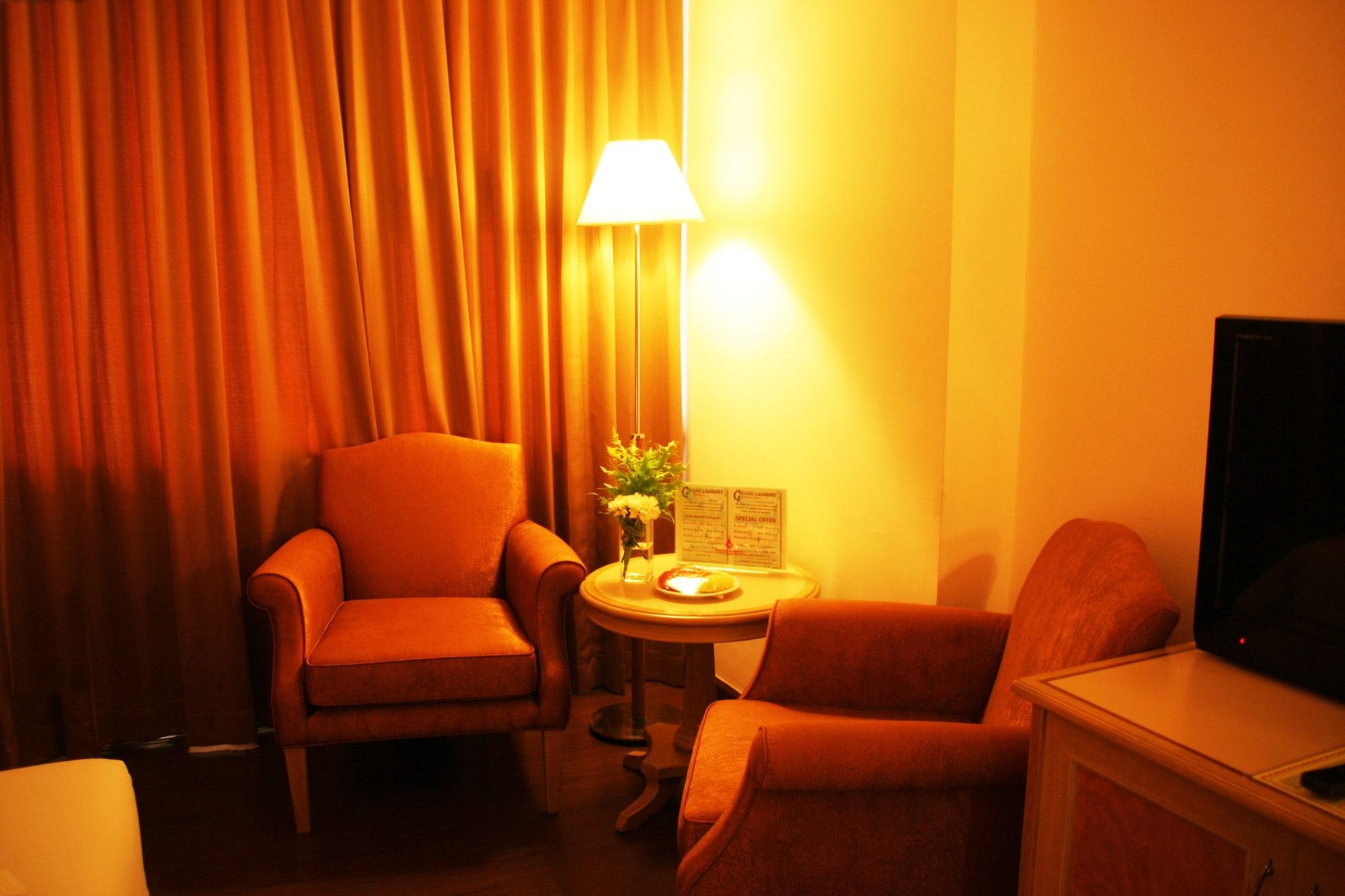 Grand Tower Inn Rama 6 Bangkok Bagian luar foto