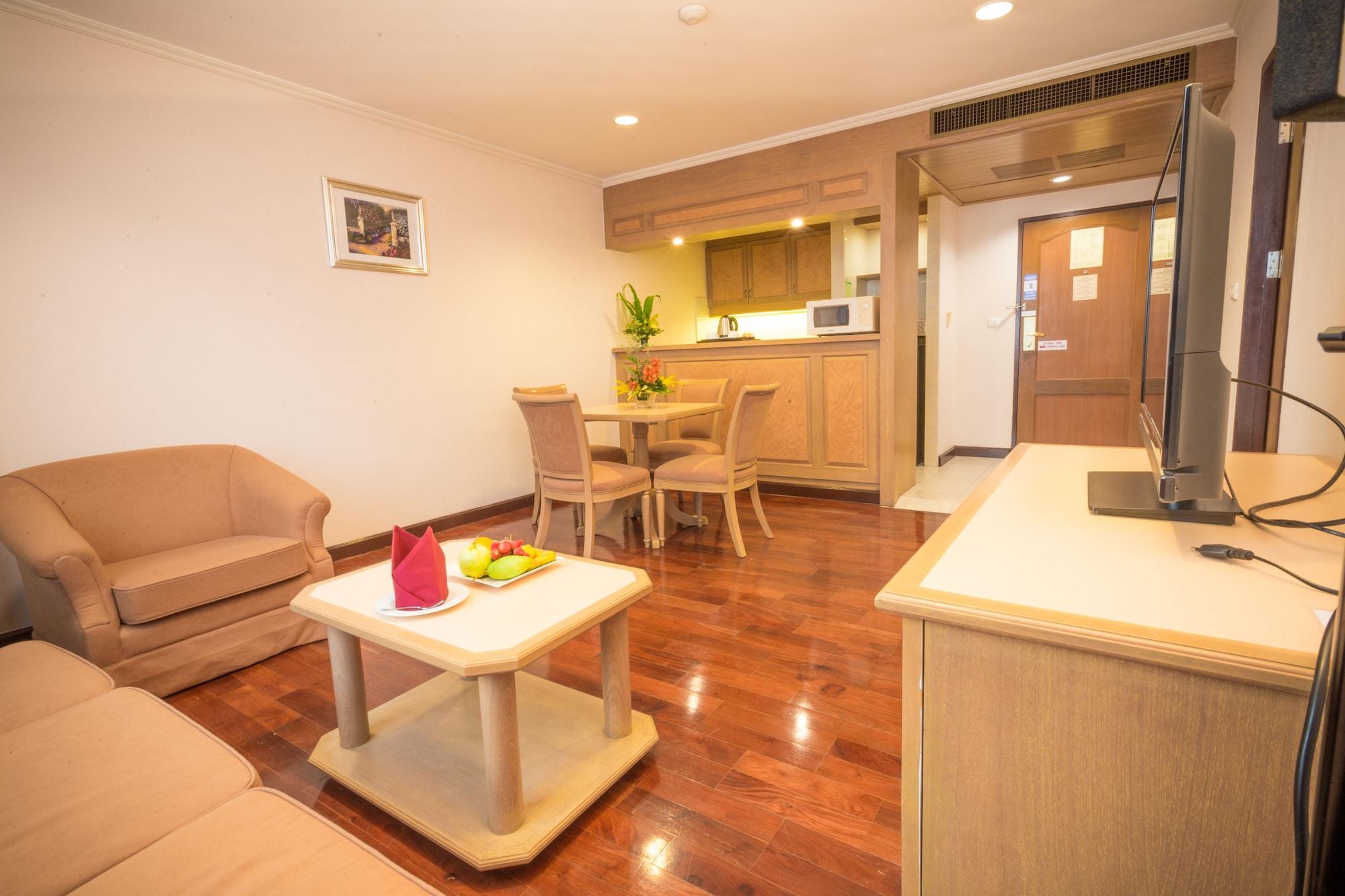 Grand Tower Inn Rama 6 Bangkok Bagian luar foto