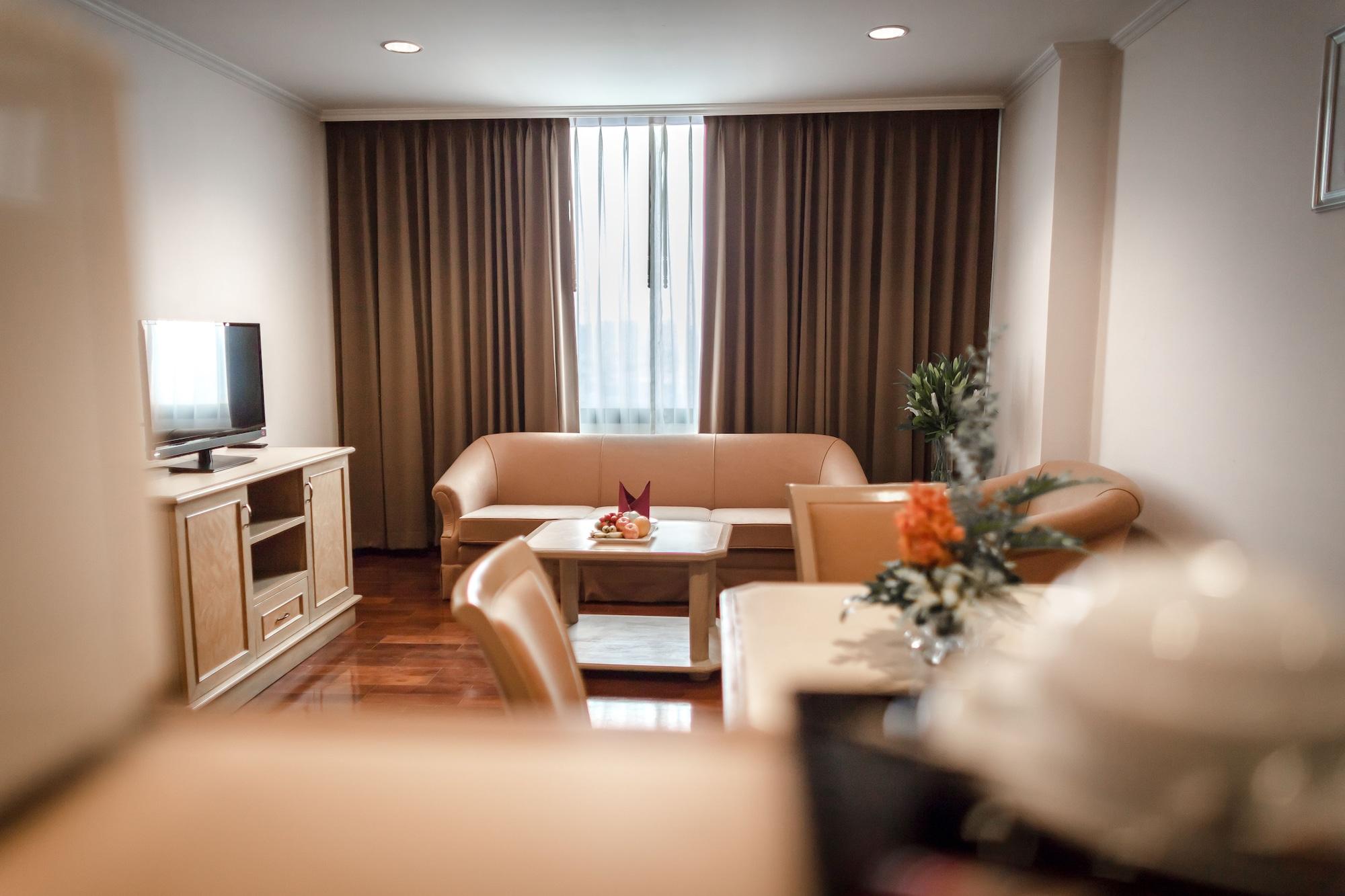 Grand Tower Inn Rama 6 Bangkok Bagian luar foto