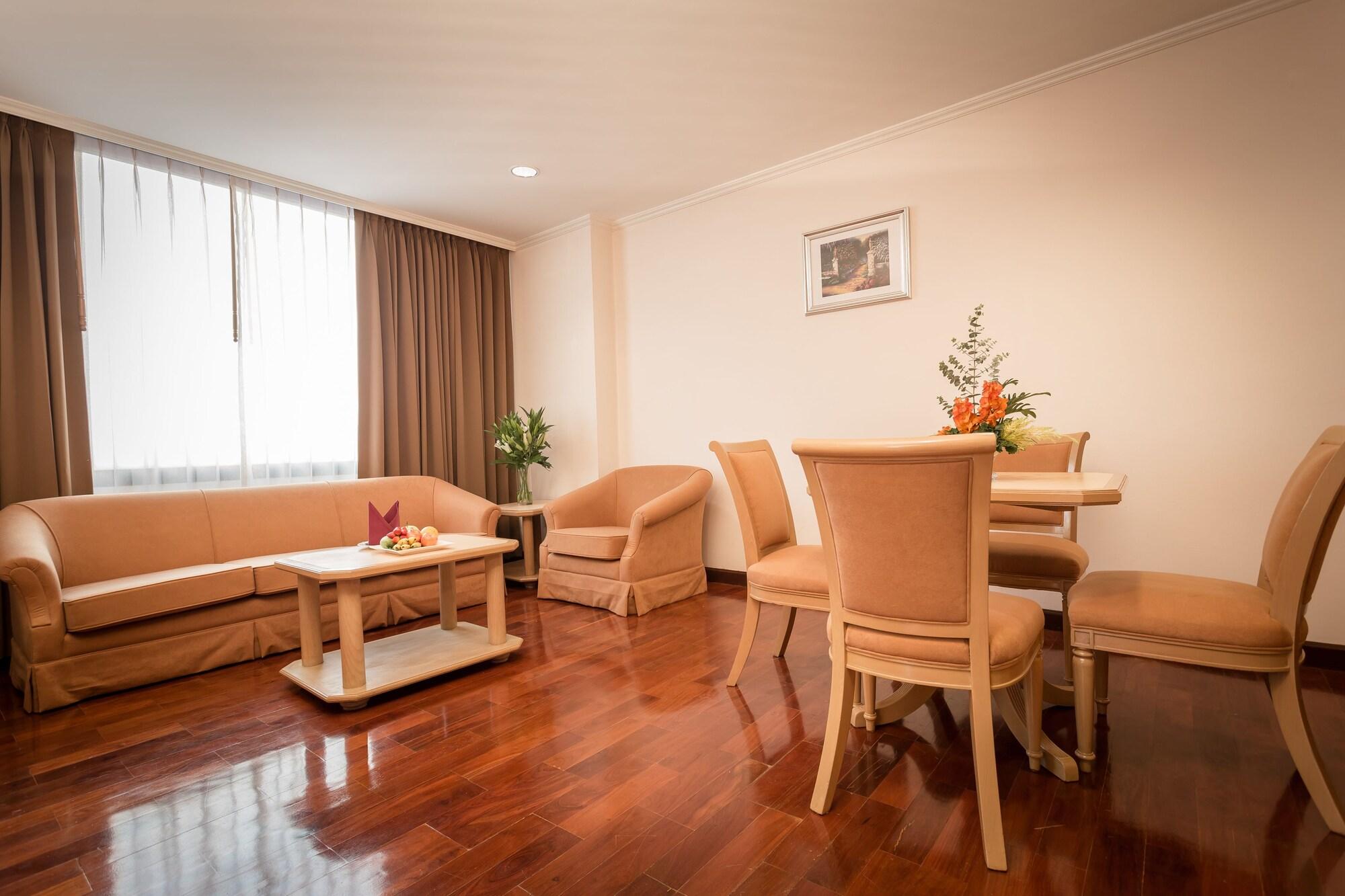 Grand Tower Inn Rama 6 Bangkok Bagian luar foto