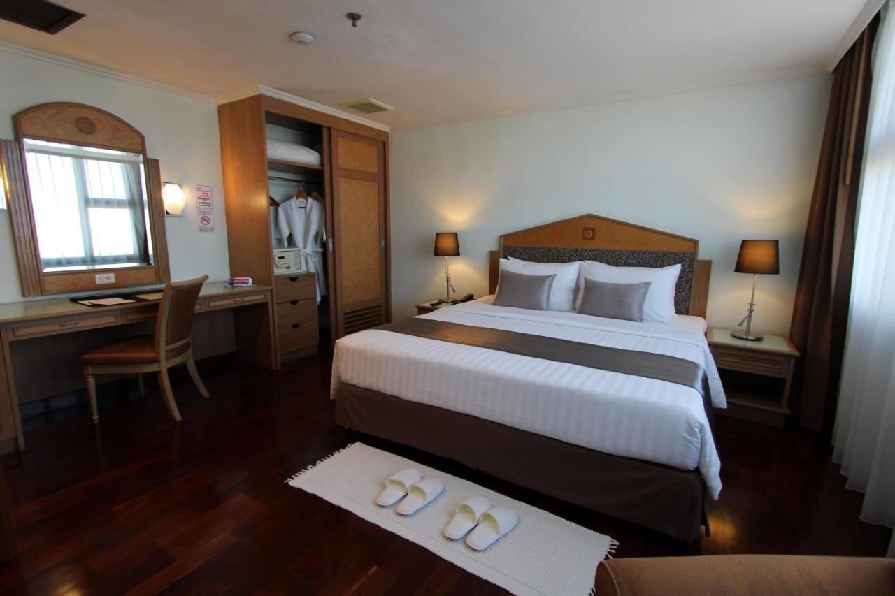 Grand Tower Inn Rama 6 Bangkok Bagian luar foto