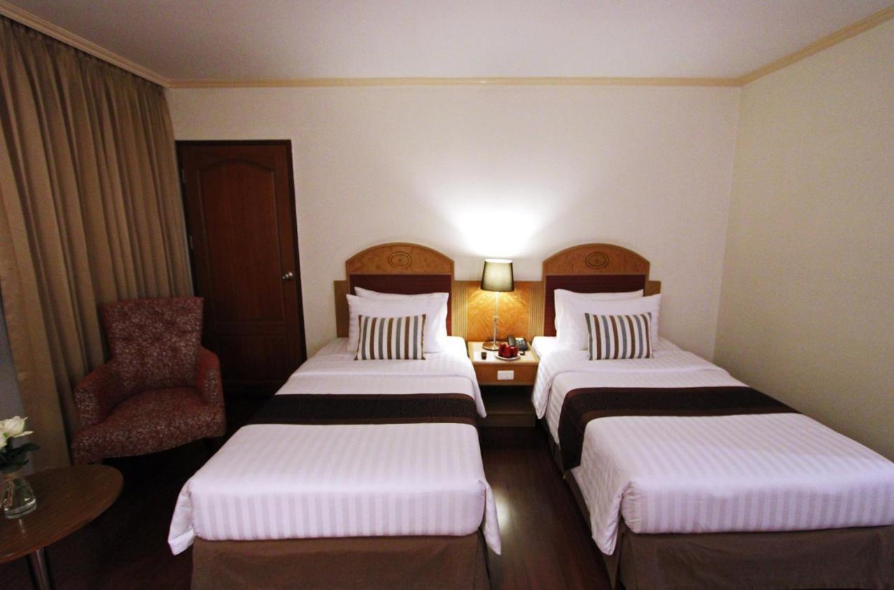 Grand Tower Inn Rama 6 Bangkok Bagian luar foto