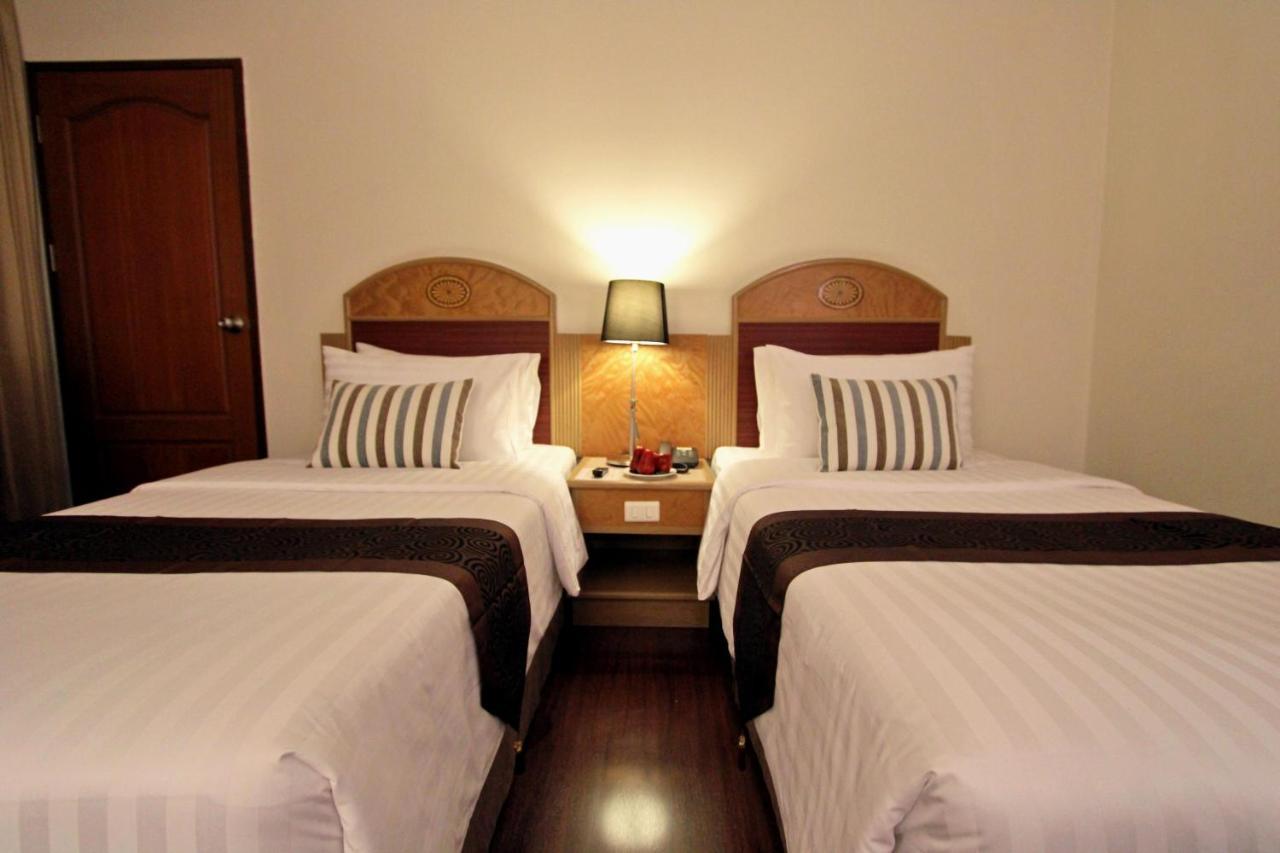 Grand Tower Inn Rama 6 Bangkok Bagian luar foto