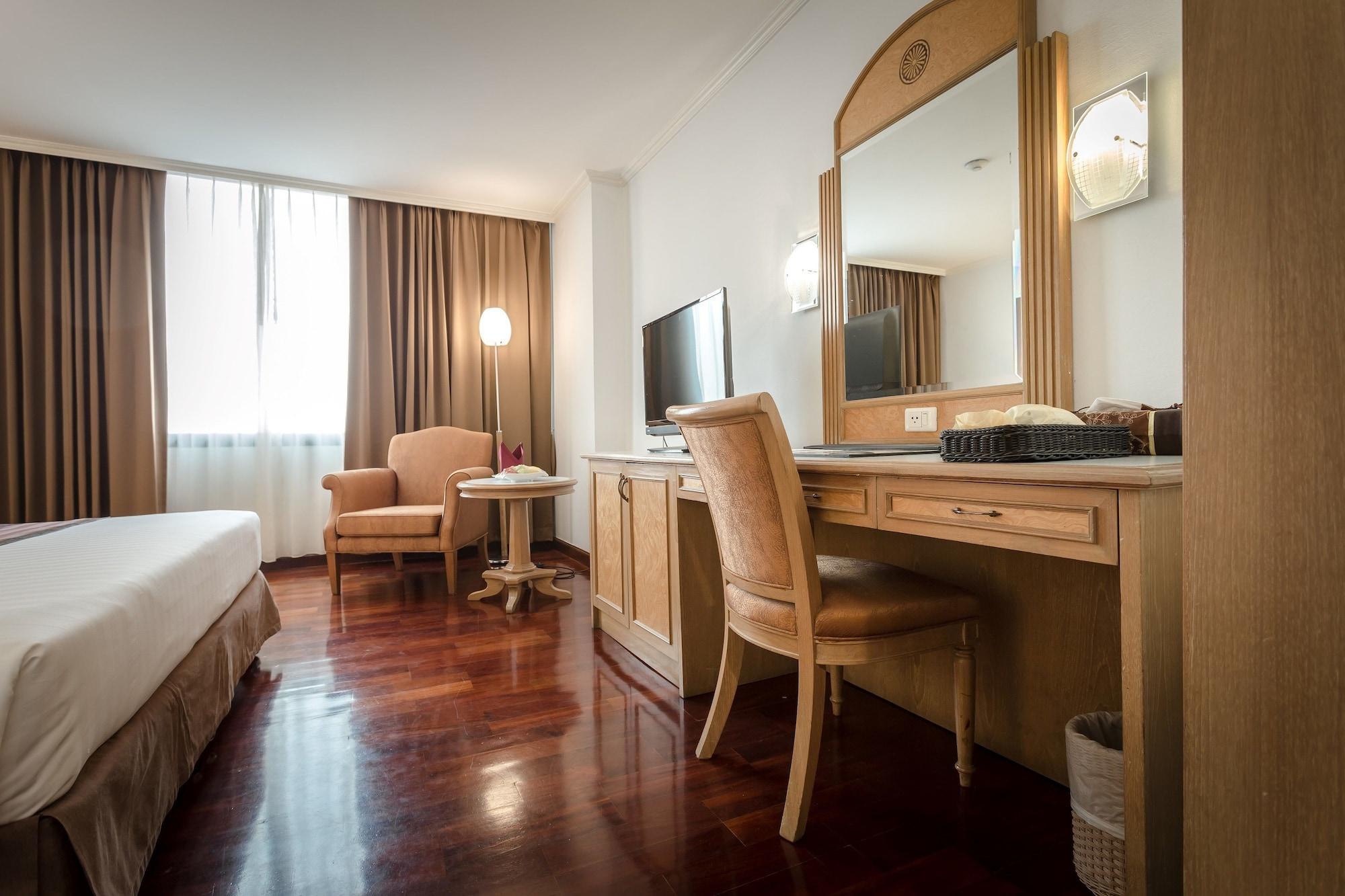Grand Tower Inn Rama 6 Bangkok Bagian luar foto