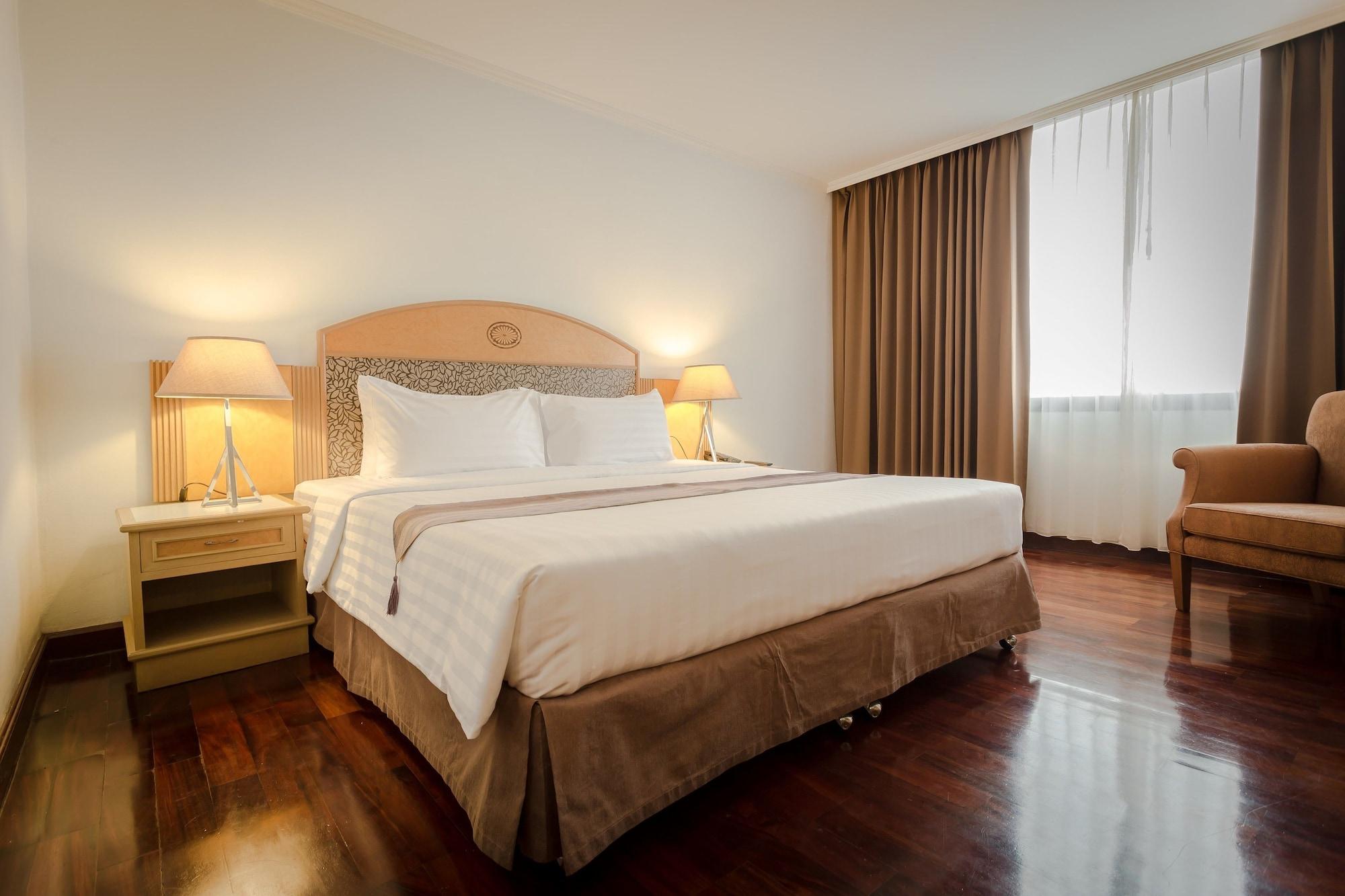 Grand Tower Inn Rama 6 Bangkok Bagian luar foto
