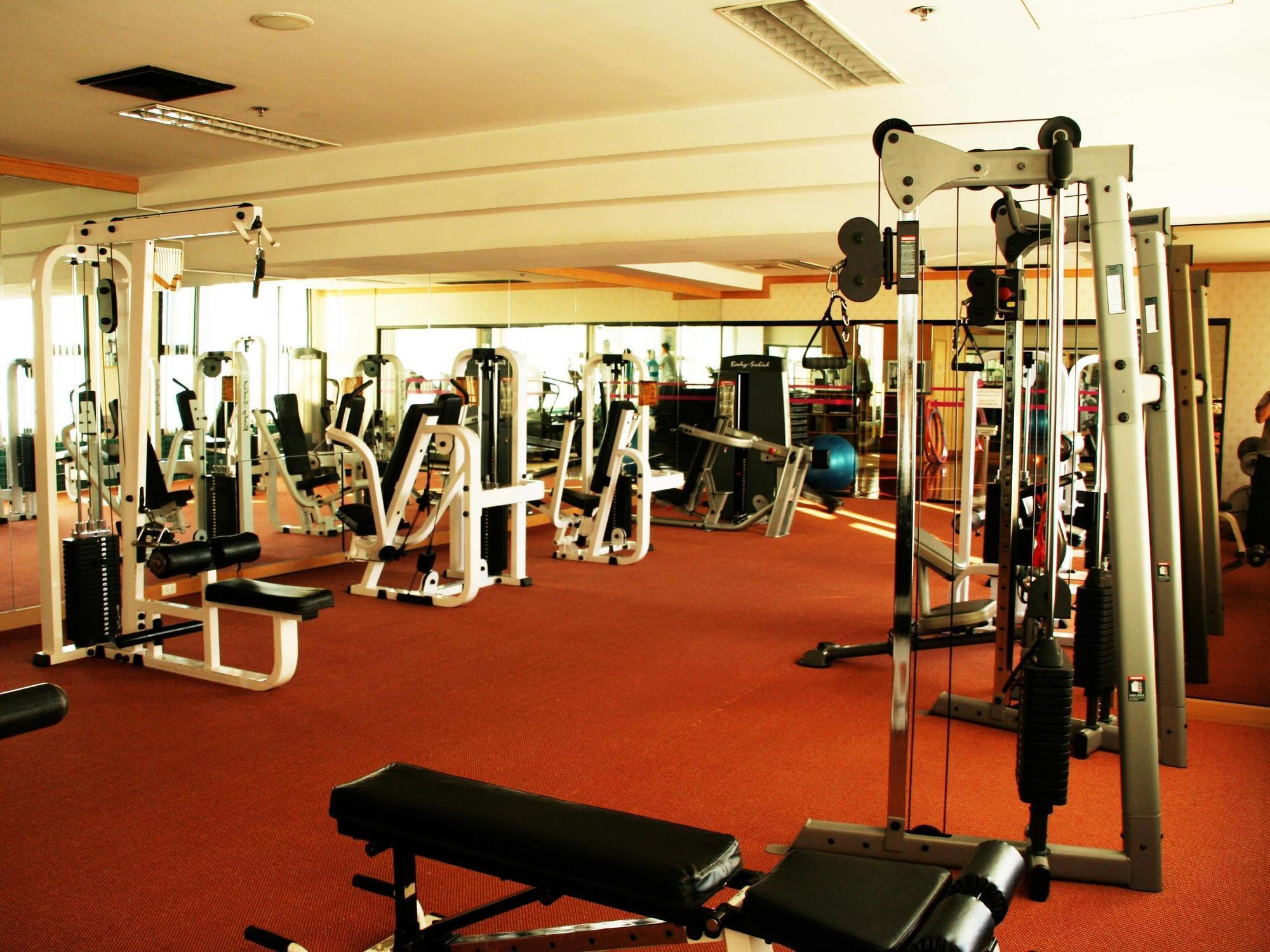 Grand Tower Inn Rama 6 Bangkok Bagian luar foto