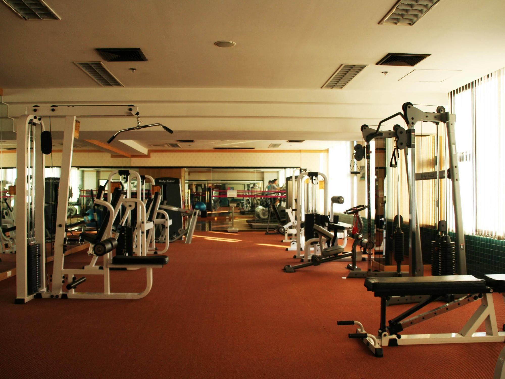 Grand Tower Inn Rama 6 Bangkok Bagian luar foto