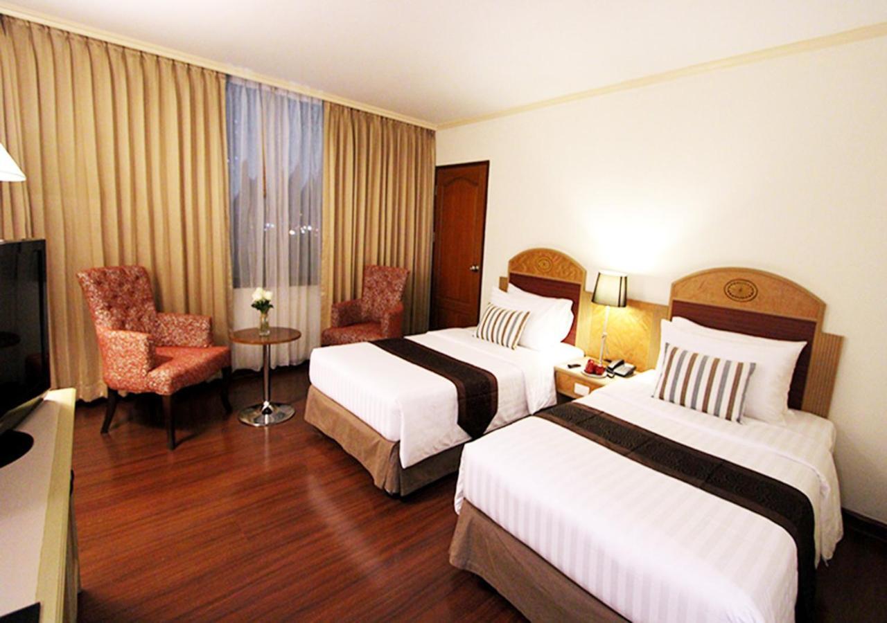 Grand Tower Inn Rama 6 Bangkok Bagian luar foto