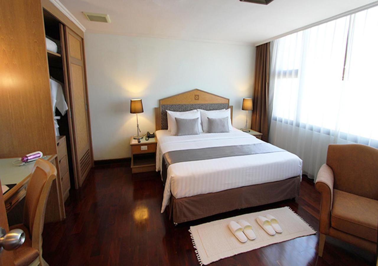 Grand Tower Inn Rama 6 Bangkok Bagian luar foto
